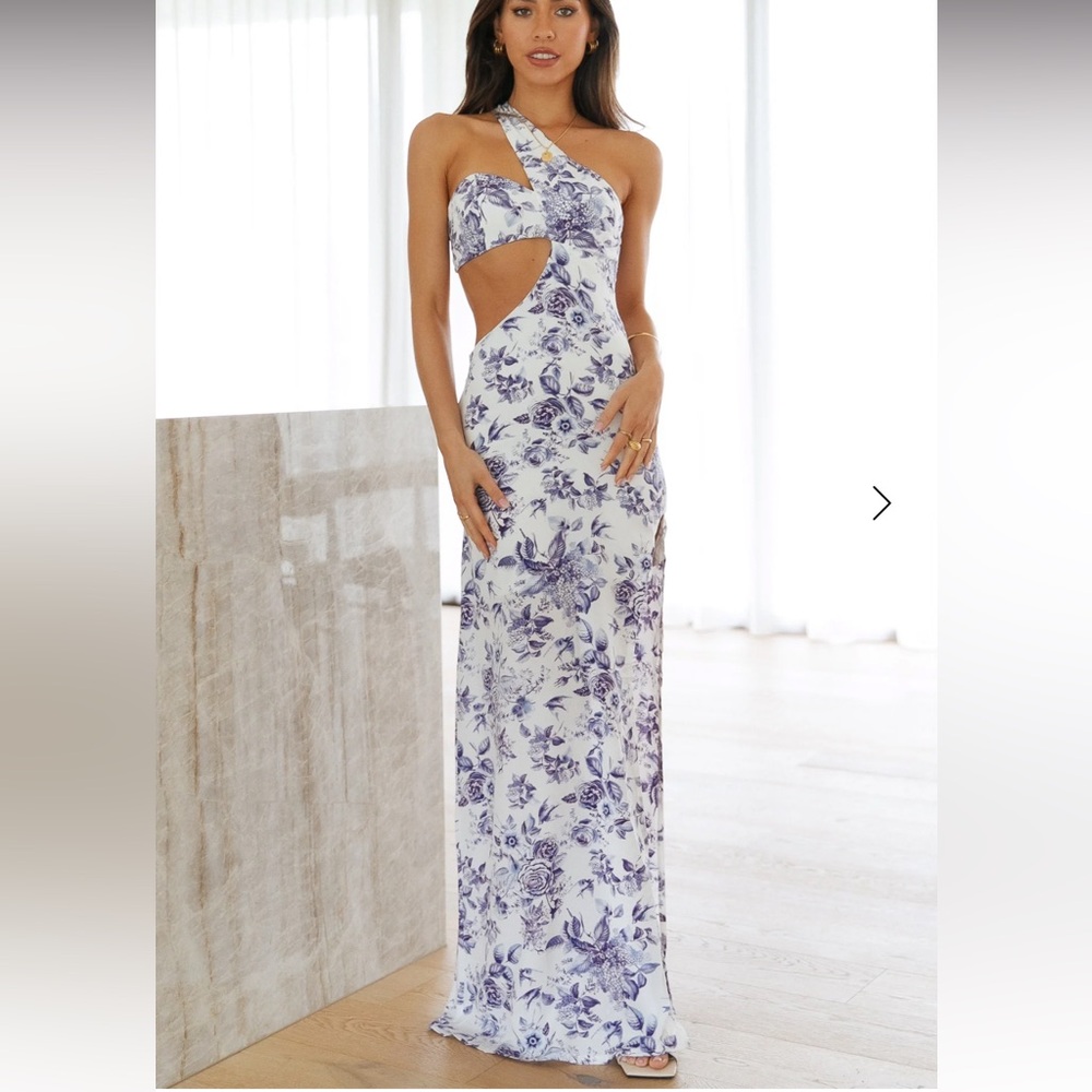 That’s so fetch size 2 blue/white maxi dress